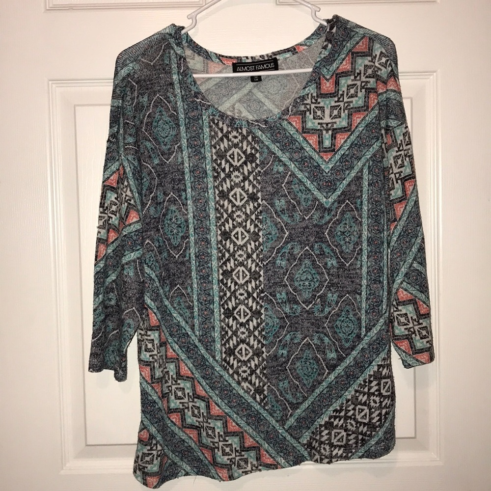 Aztec design lightweight 3/4 sleeve sweater
